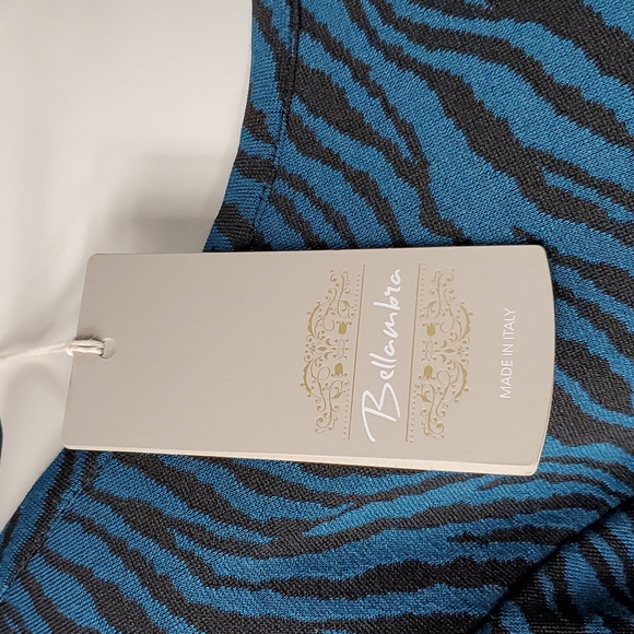 Bellambra Italian design Animal Pattern Blouse Size Medium - Picture 8 of 11